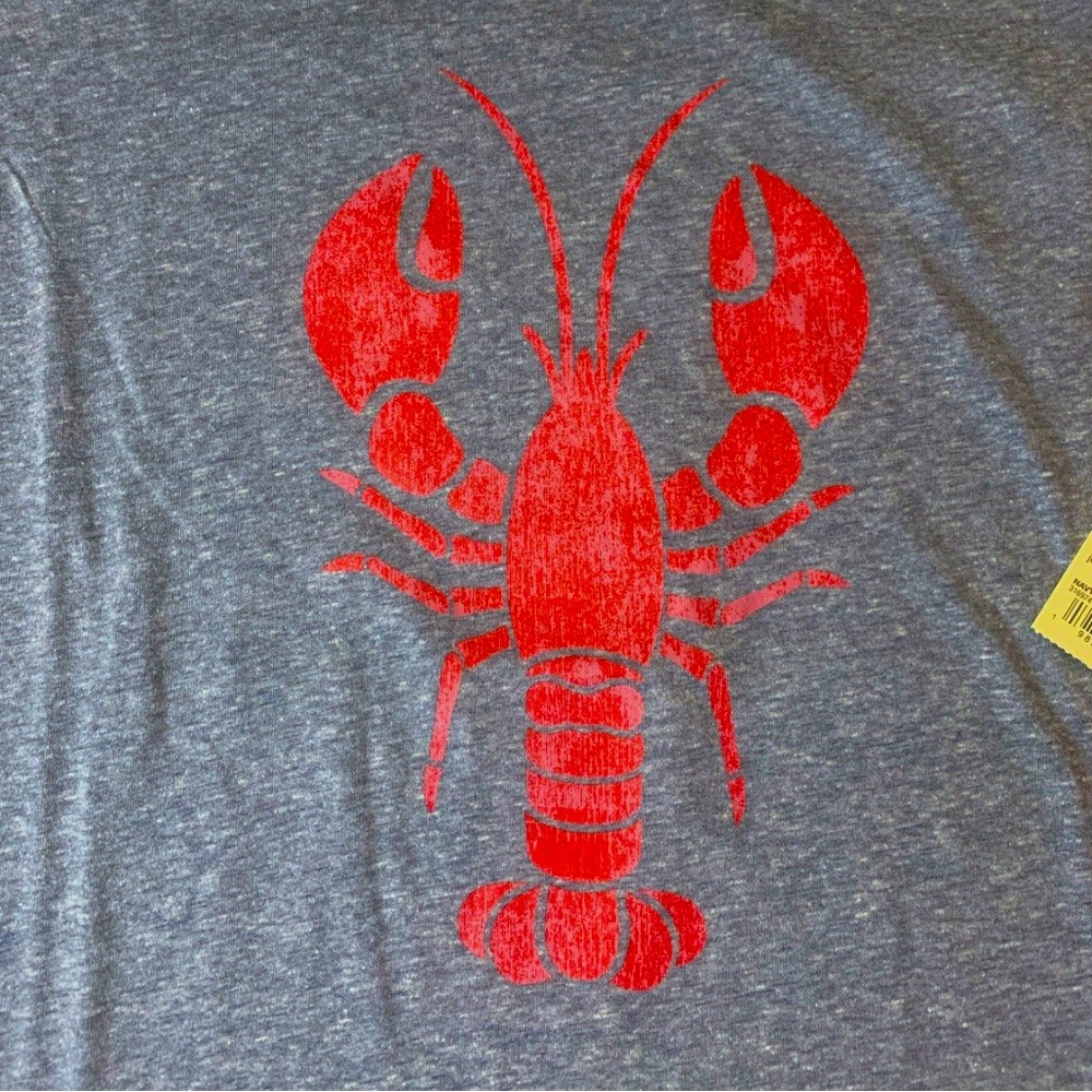 2/$30 St. John’s Bay Navy Blue Red Lobster Graphic Tee Ocean Coastal Beach Vacay - Picture 6 of 9